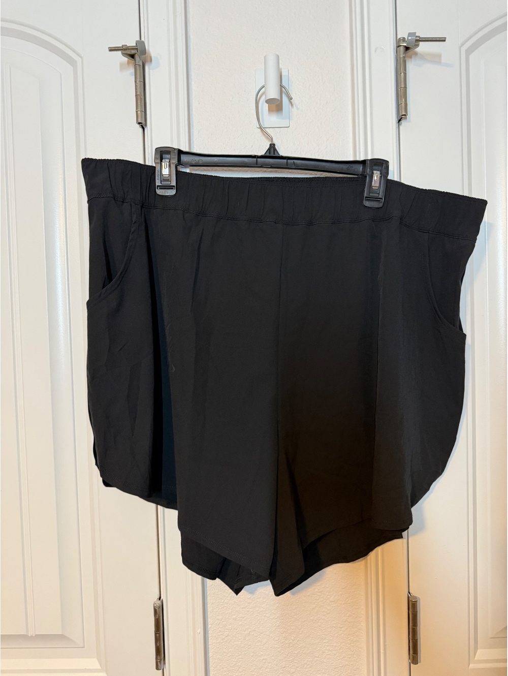 Torrid size 3 black shorts